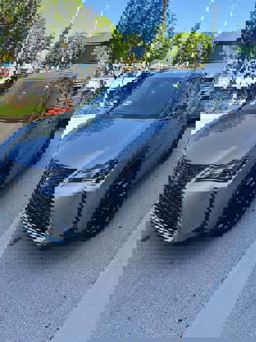 Used 2021 Lexus UX 200 w/ Accessory Package (Z1)