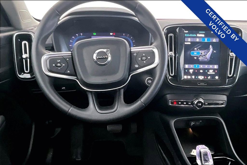Certified 2025 Volvo XC40 B5 Plus image 8
