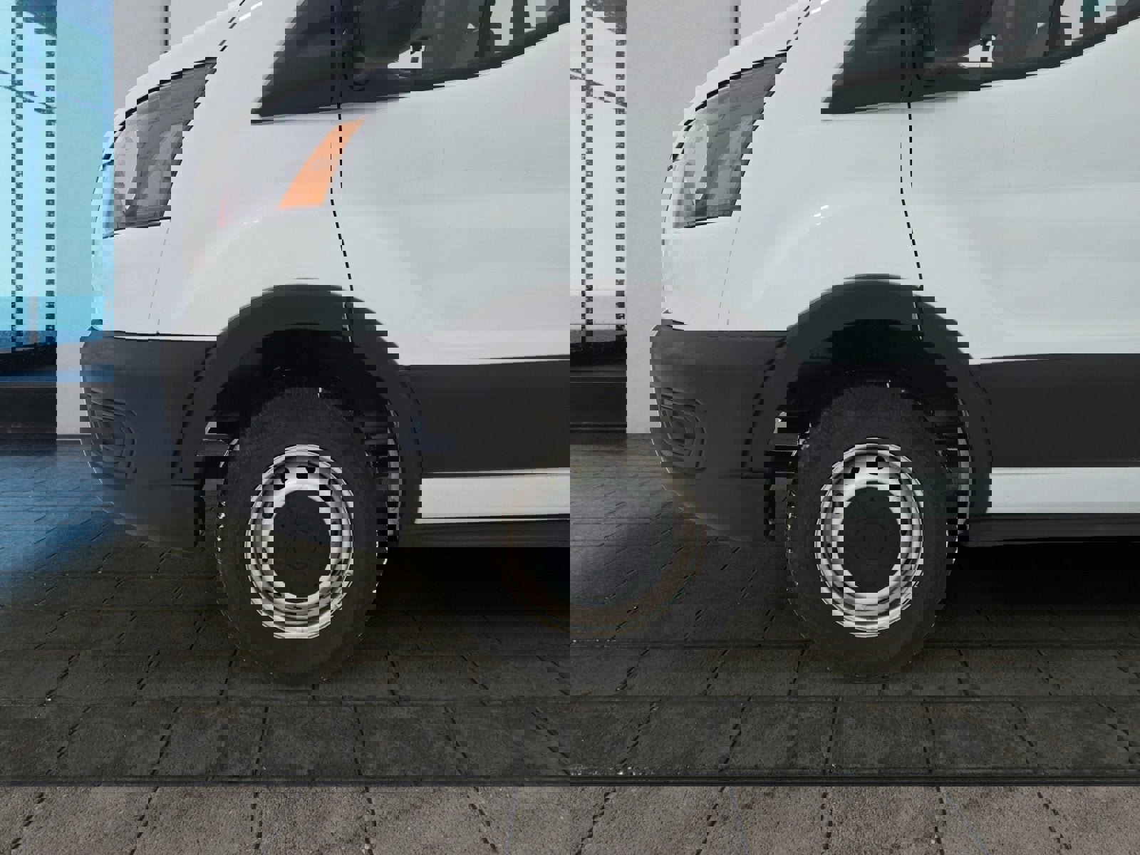 Certified 2025 Ford Transit 350 XL image 24