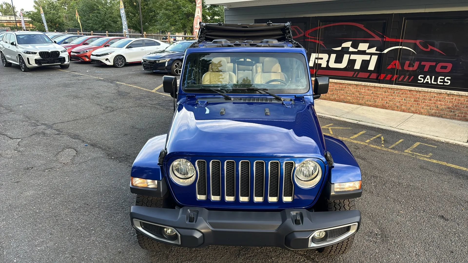 Used 2018 Jeep Wrangler Unlimited Sahara AWD/4WD image 53