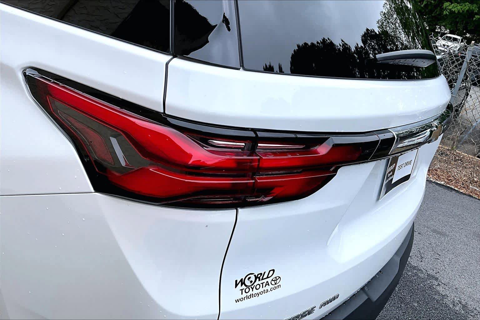 Used 2023 Chevrolet Traverse LT AWD/4WD image 28