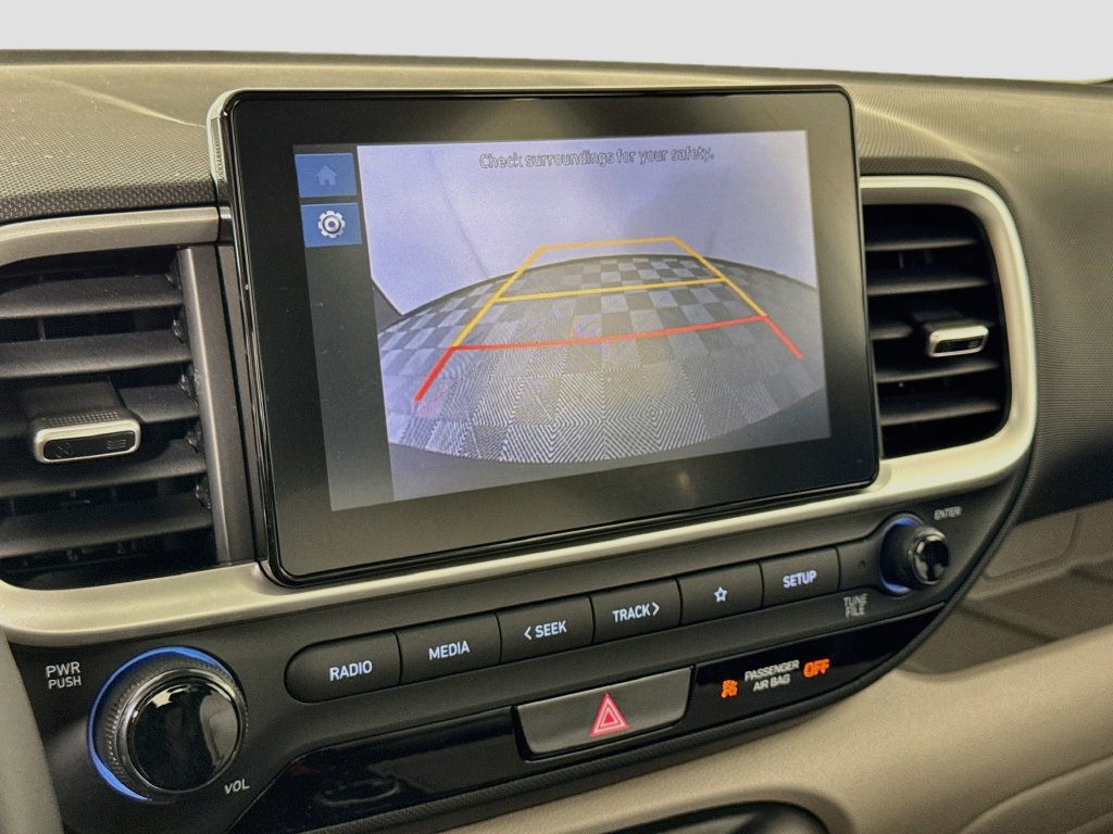 Used 2025 Hyundai Venue SEL FWD image 23