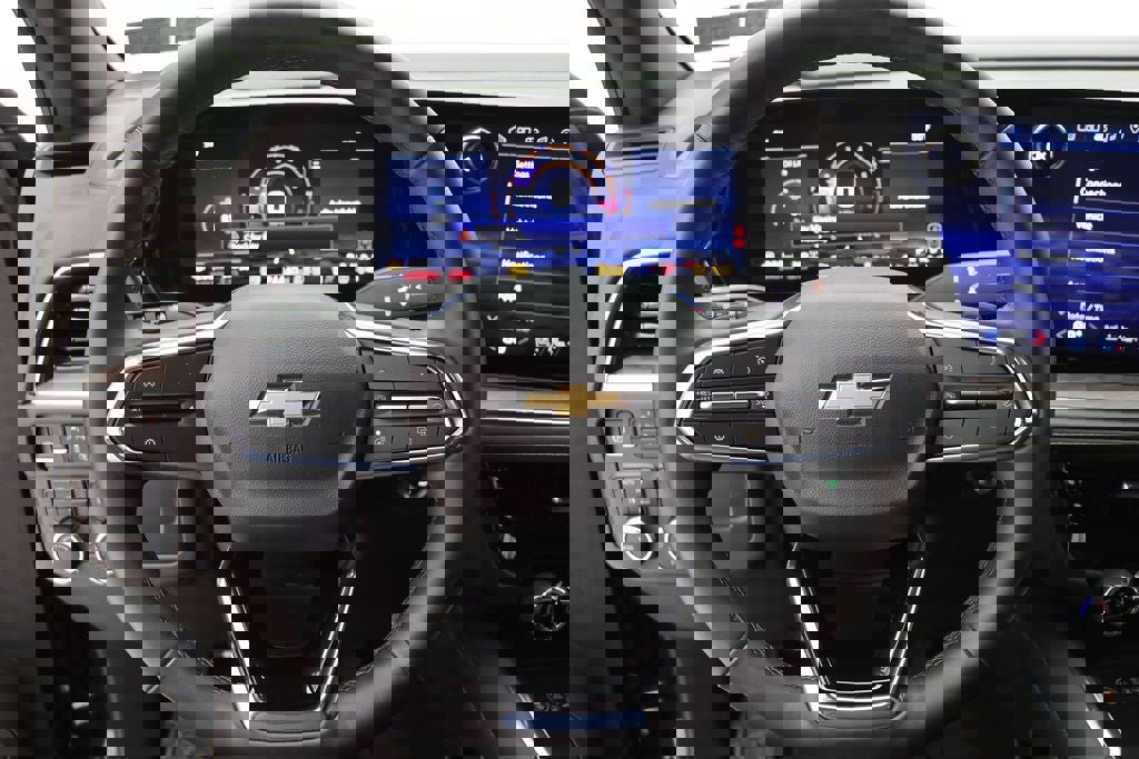 Used 2025 Chevrolet Tahoe Premier AWD/4WD image 18