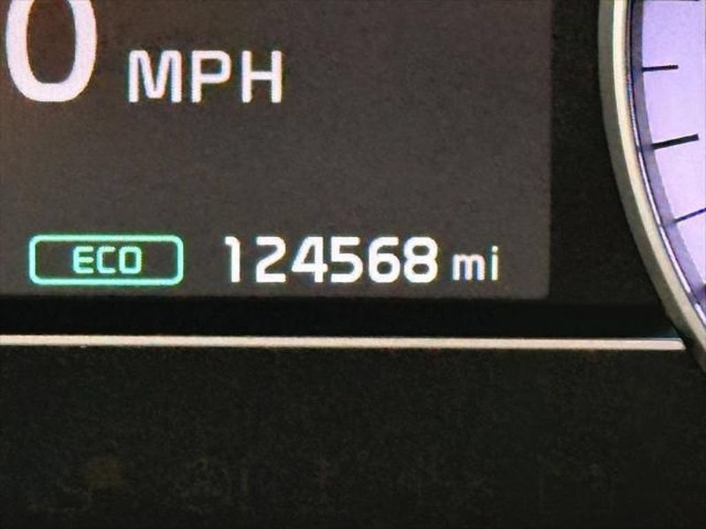 Used 2022 Kia Niro LXS FWD image 30