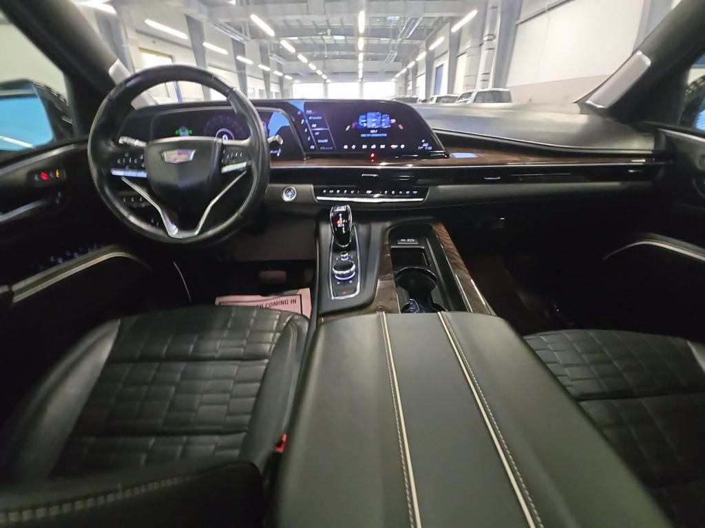Certified 2023 Cadillac Escalade Premium Luxury Platinum w/ Heavy-Duty Trailer Package AWD/4WD image 21