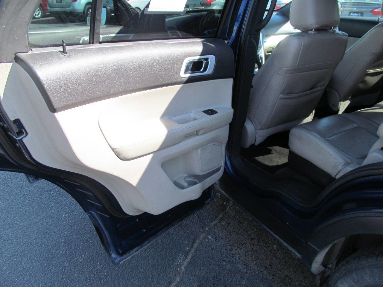 Used 2012 Ford Explorer XLT image 15