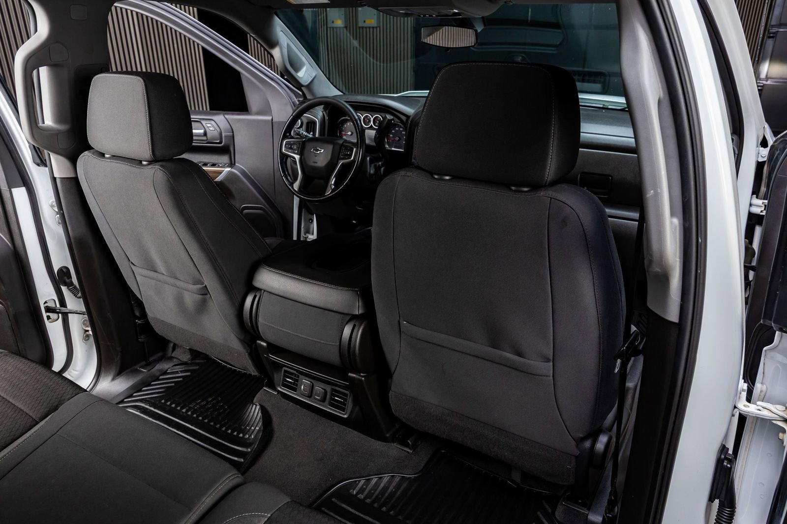 Used 2020 Chevrolet Silverado 1500 RST w/ Texas Edition image 31