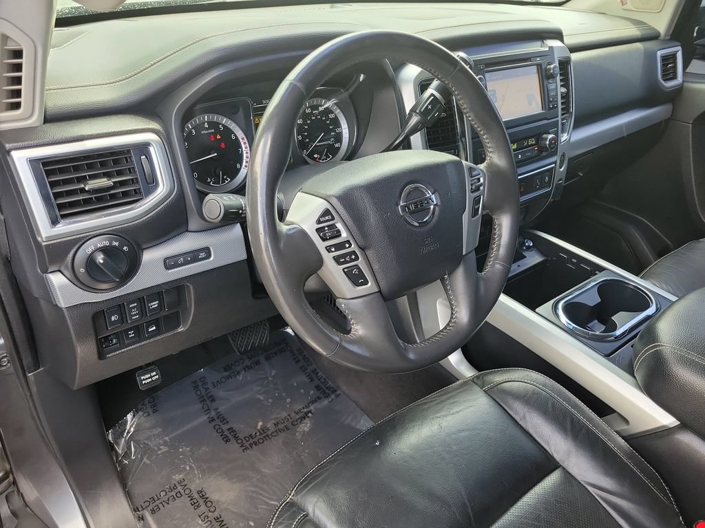 Used 2017 Nissan Titan PRO-4X w/ Pro-4x Convenience Package AWD/4WD image 24