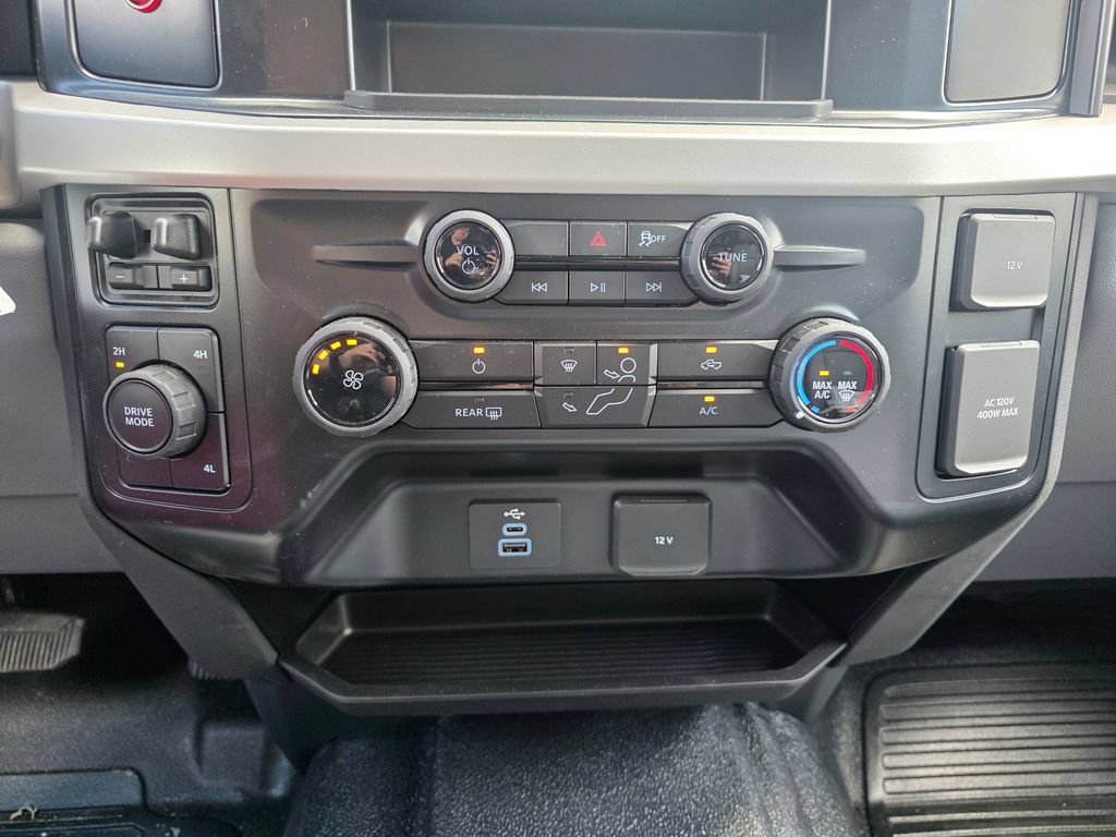 New 2026 Ford F550 4x4 Crew Cab image 38