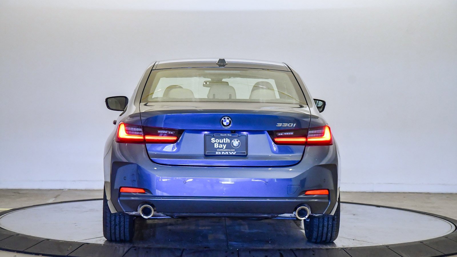 New 2026 BMW 330i Sedan w/ Premium Package image 3