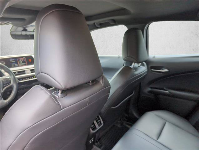 Used 2019 Lexus UX 200 w/ Premium Package FWD image 18