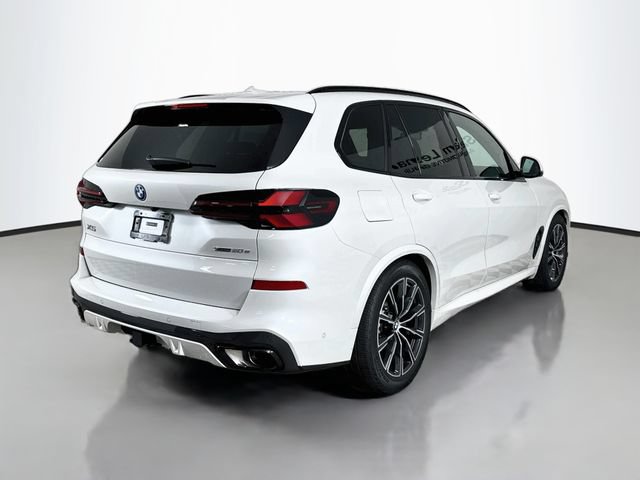 Used 2026 BMW X5 xDrive50e w/ M Sport Package AWD/4WD image 7