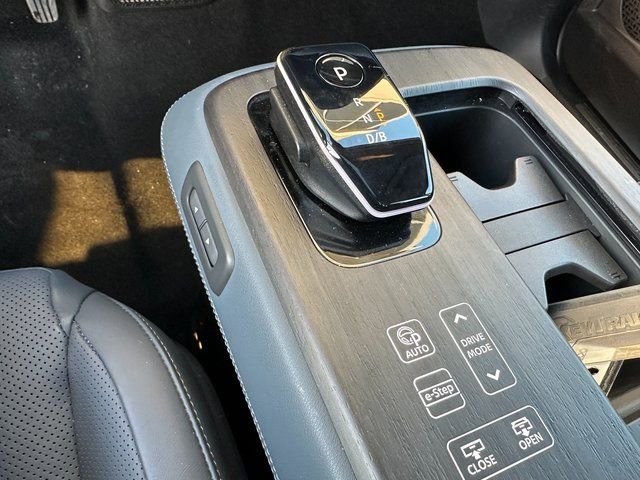 Used 2024 Nissan Ariya AWD image 26