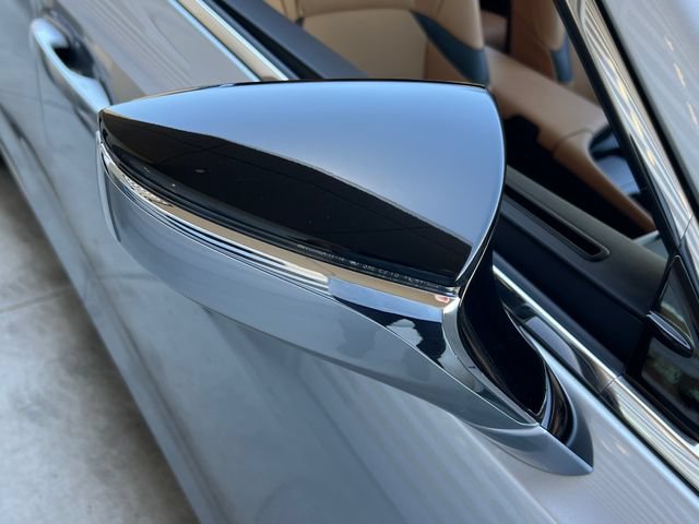 Used 2025 Lexus ES 300h w/ Premium Package FWD image 22