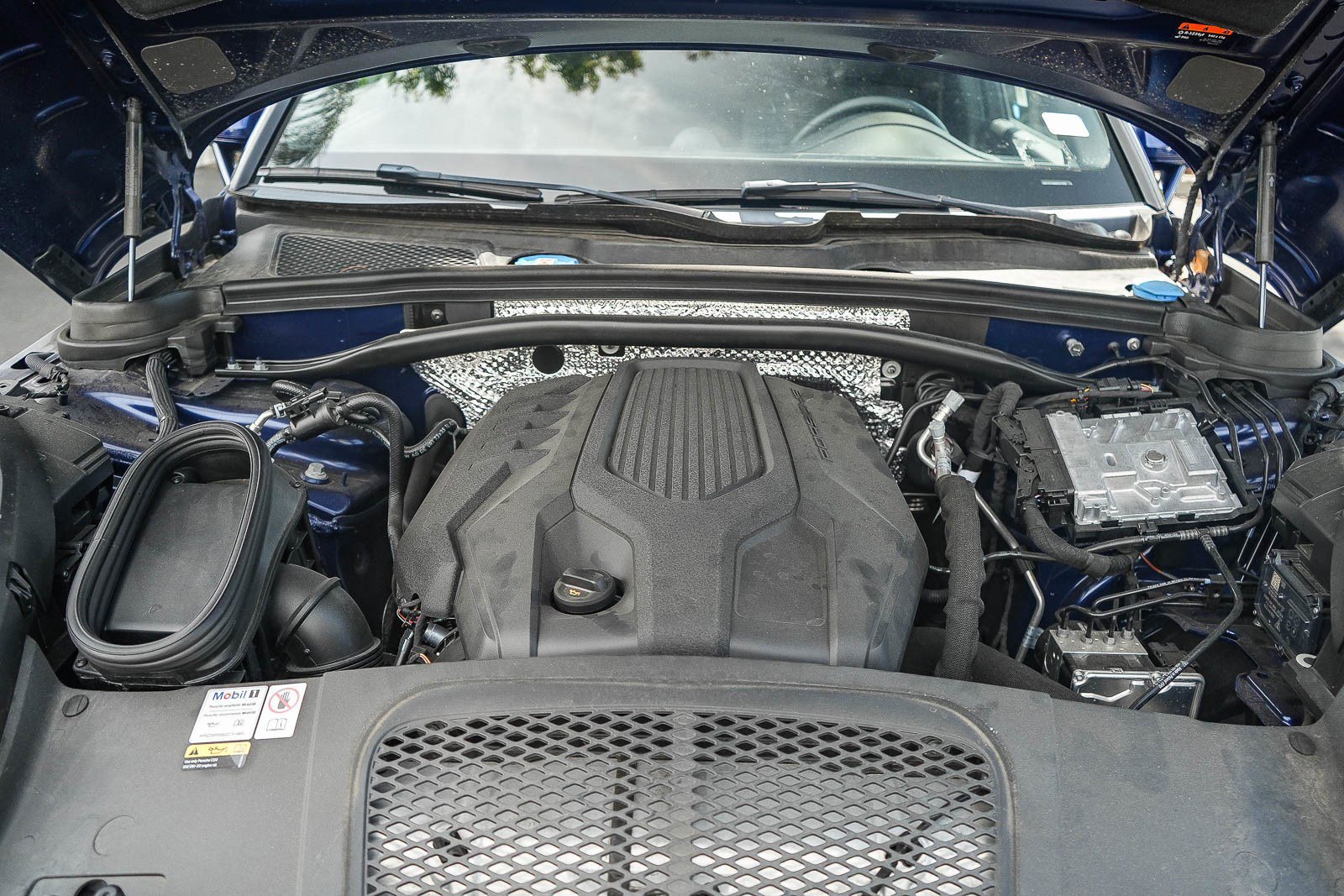 Used 2023 Porsche Macan image 26