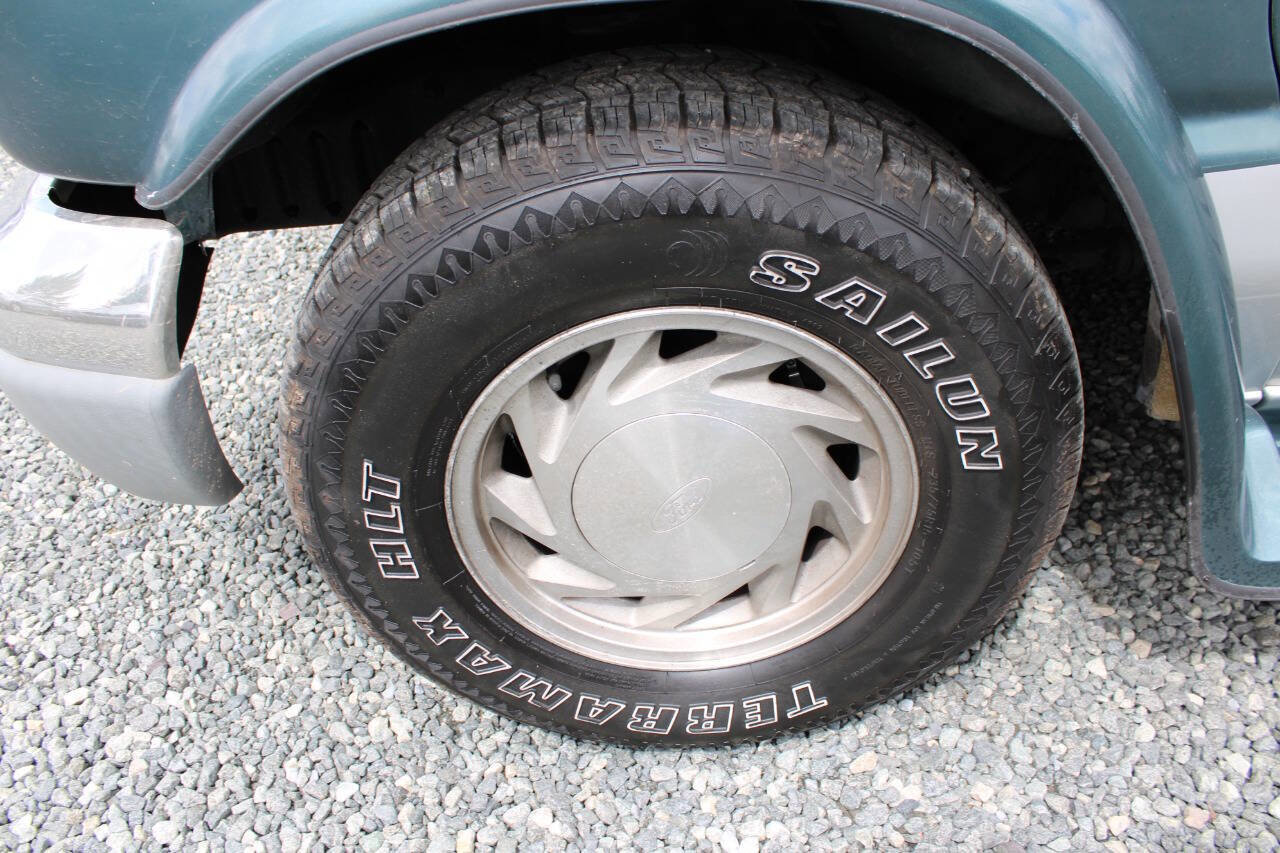 Used 1997 Ford E-150 and Econoline 150 RWD image 32