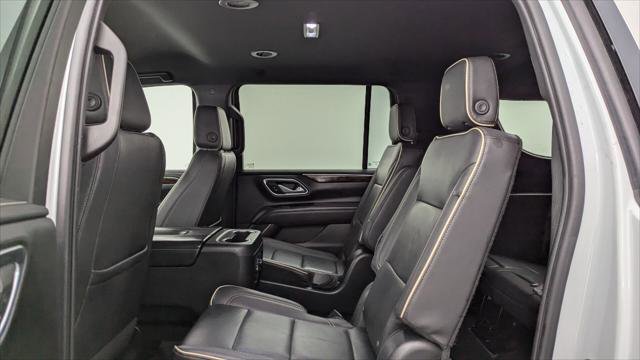 Used 2023 Chevrolet Suburban Premier image 17