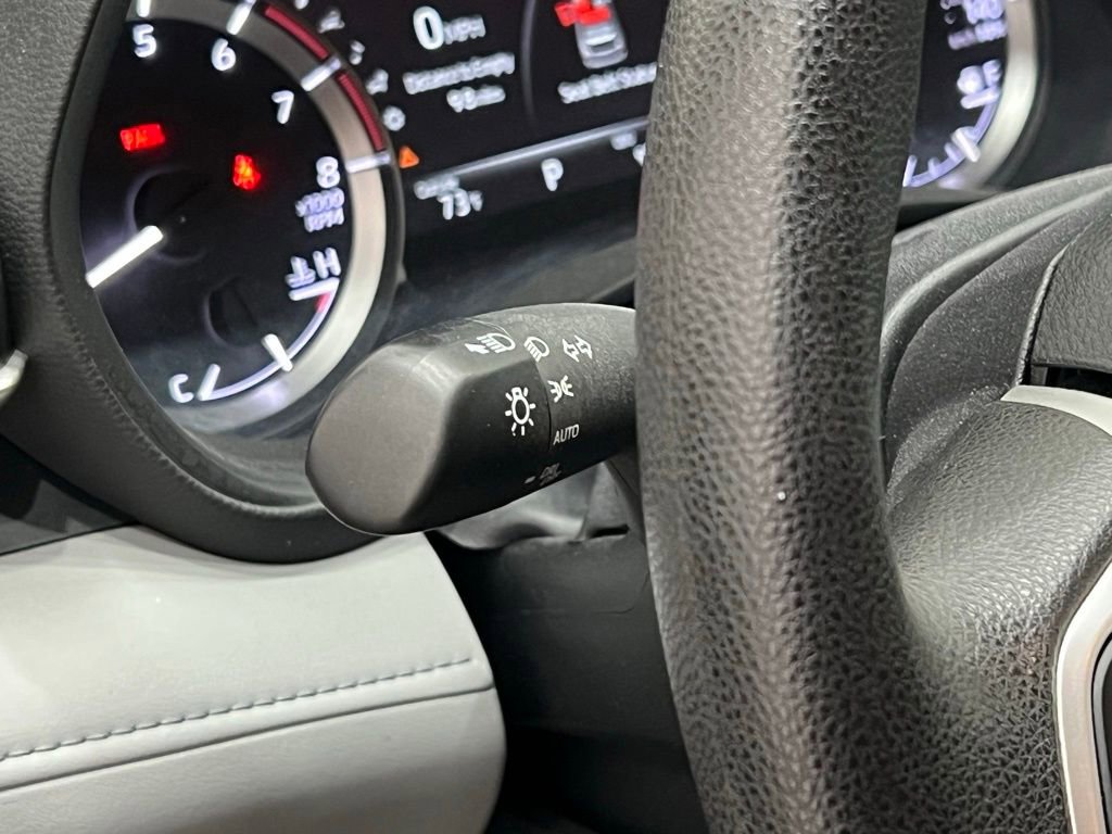 Used 2023 Toyota Highlander L image 17