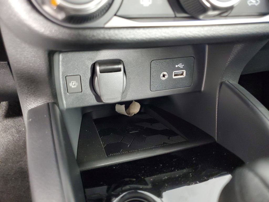 New 2025 Nissan Versa SV w/ Trunk Package image 18