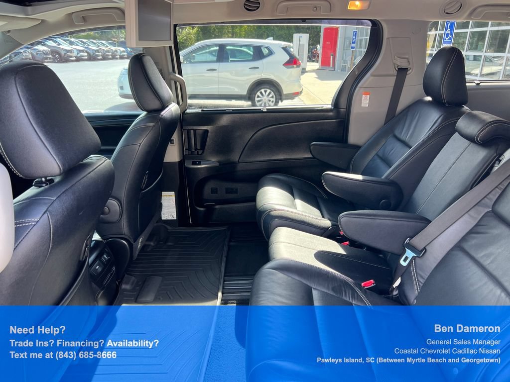 Used 2017 Toyota Sienna SE Premium FWD image 15