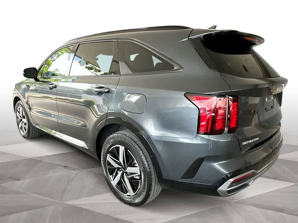 Certified 2023 Kia Sorento S FWD image 6