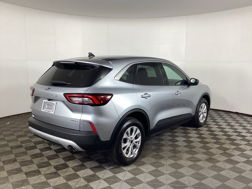 Used 2023 Ford Escape Active AWD/4WD image 2
