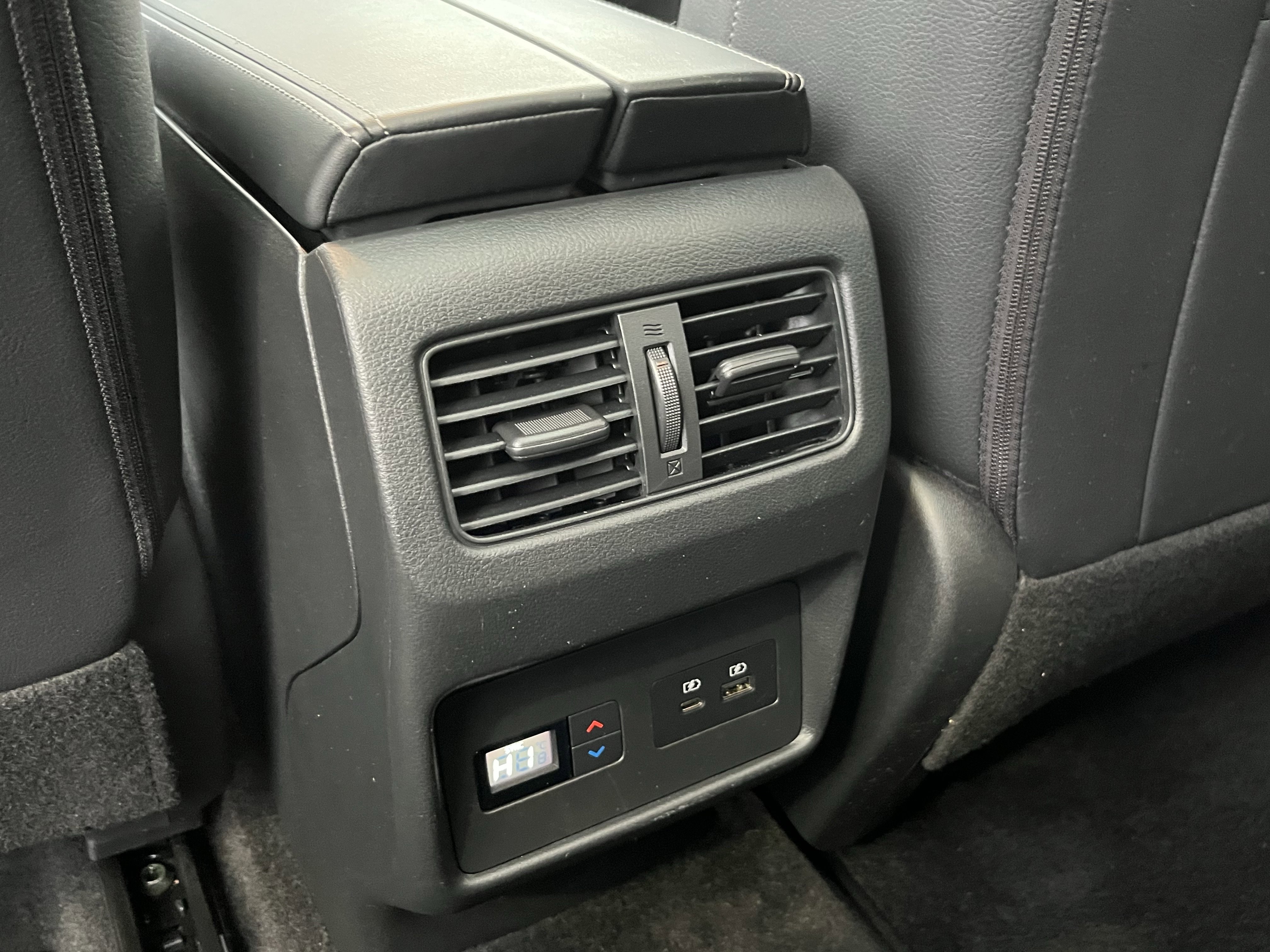 Used 2023 Nissan Rogue SL w/ SL Premium Package image 16