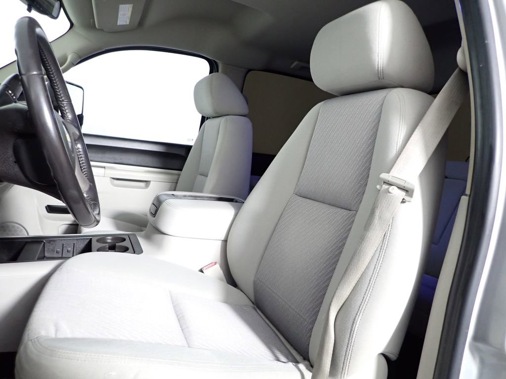 Used 2011 Chevrolet Silverado 2500 LT w/ Interior Plus Package image 21