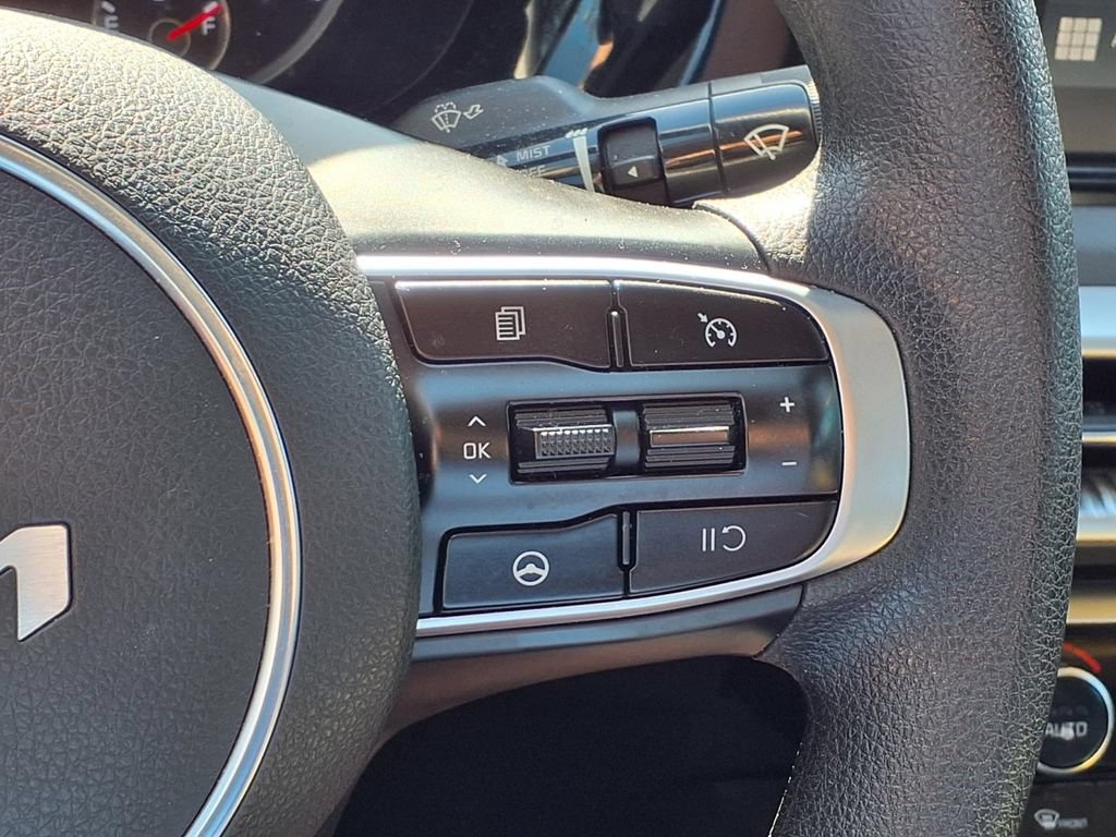 Used 2022 Kia K5 LXS FWD image 19