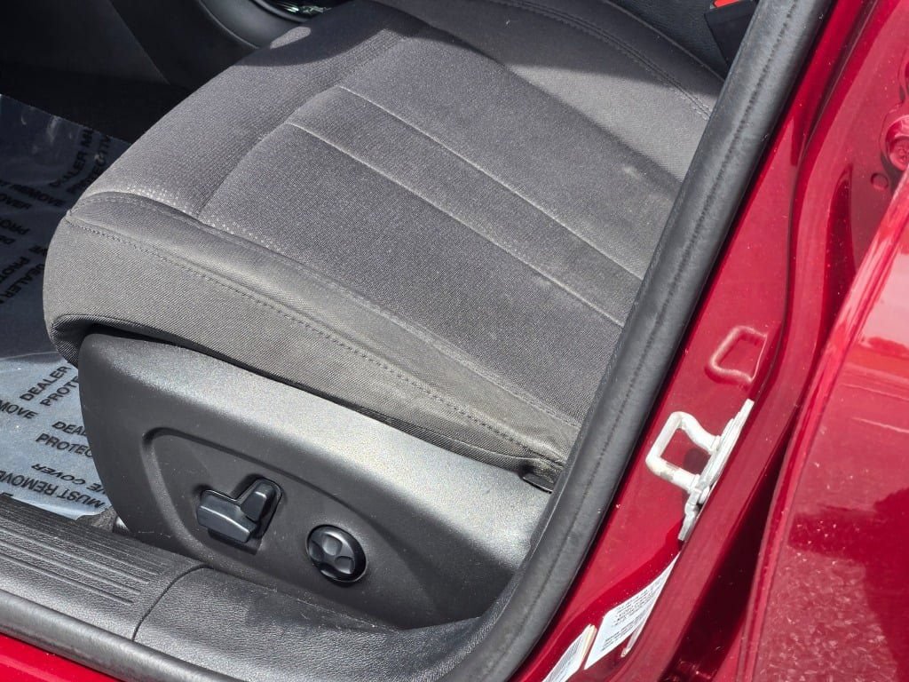 Used 2015 Chrysler 200 Limited w/ Convenience Group FWD image 20