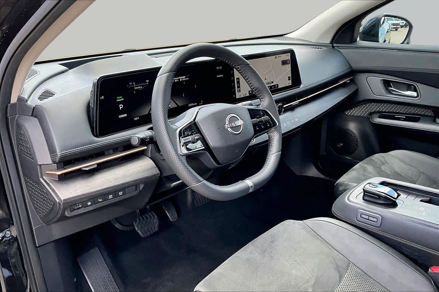 Used 2023 Nissan Ariya FWD image 16