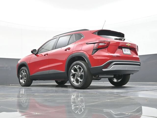 New 2026 Chevrolet Trax LT w/ Sunroof Package FWD image 38