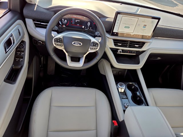New 2026 Ford Explorer Active w/ Active Comfort Package RWD image 8