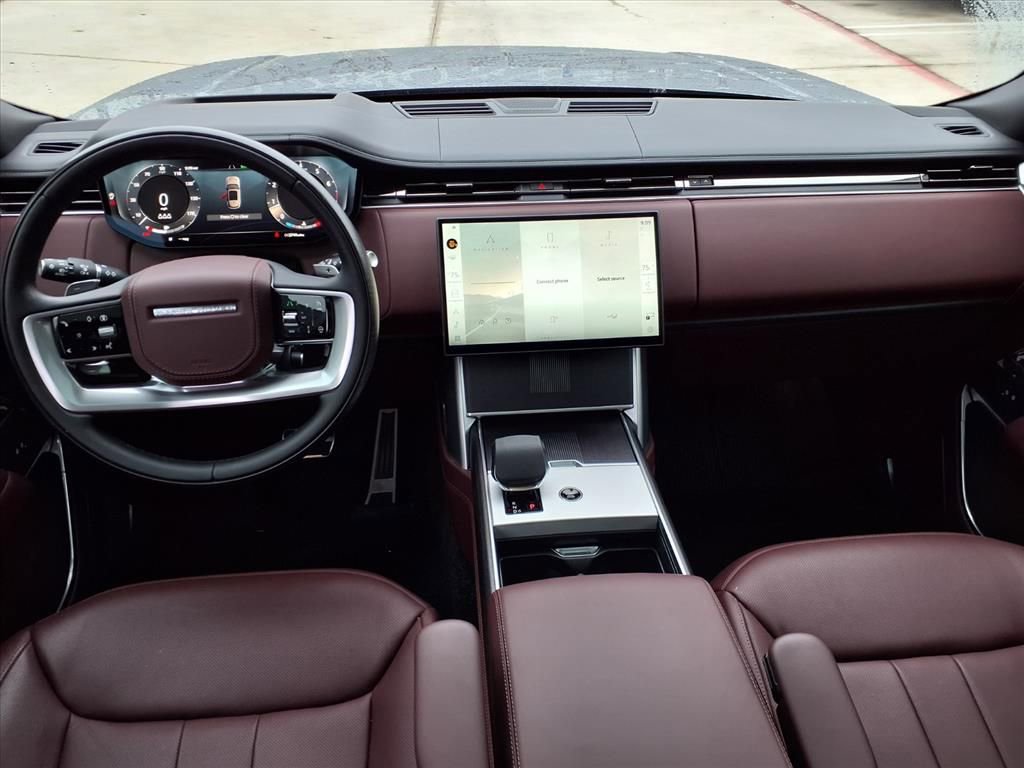 Used 2025 Land Rover Range Rover Autobiography image 13