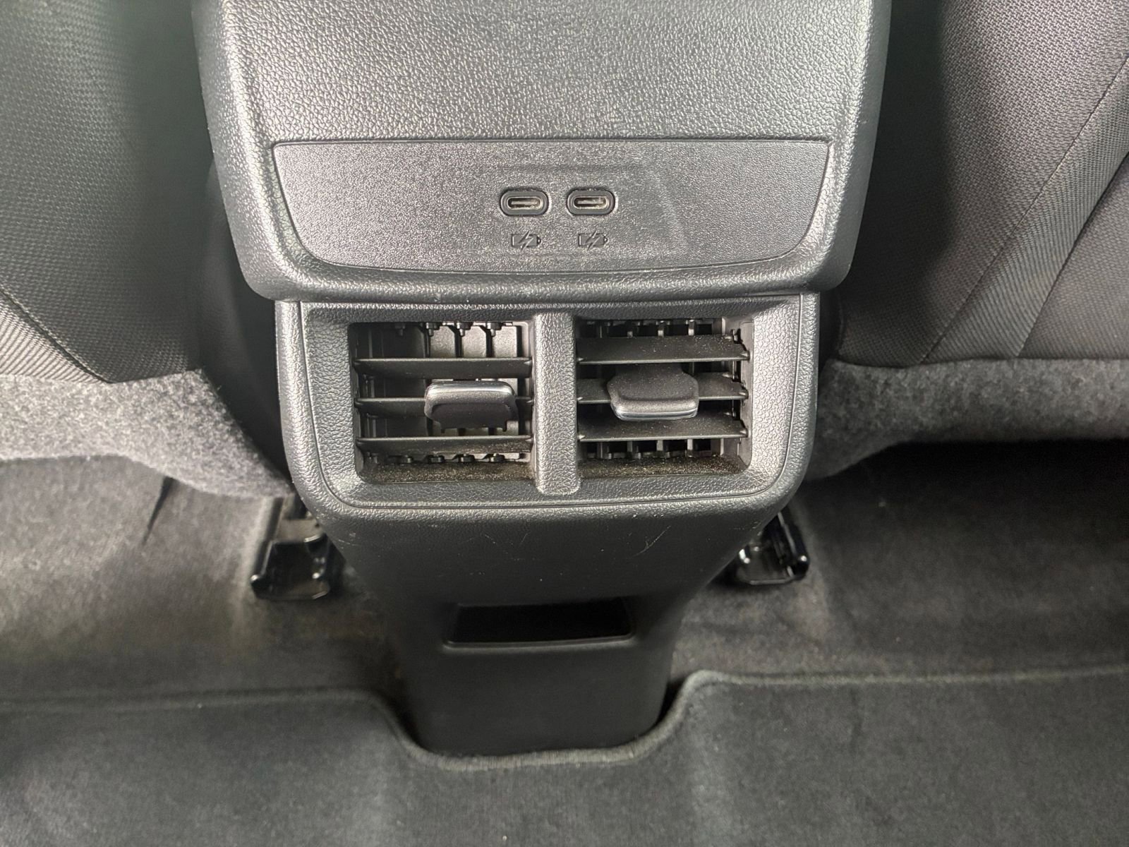 Used 2025 Chevrolet Equinox LT FWD image 24