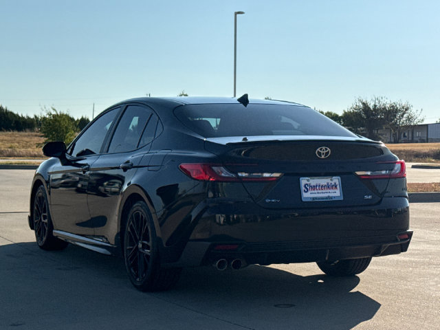 Used 2025 Toyota Camry SE w/ Multimedia Upgrade Package FWD image 6