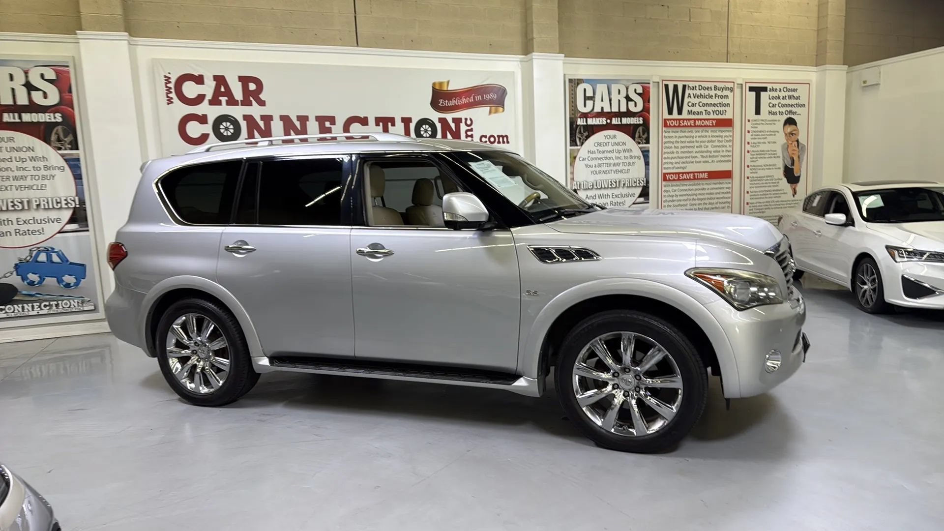 Used 2013 INFINITI QX56 2WD image 4