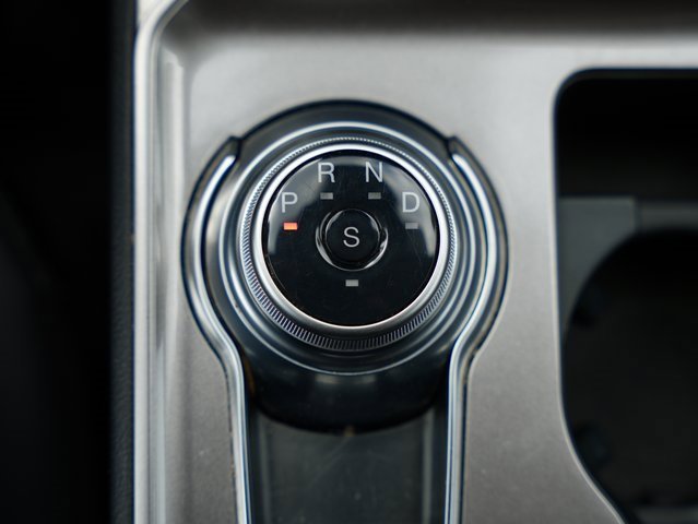 Used 2024 Ford Edge SEL image 23