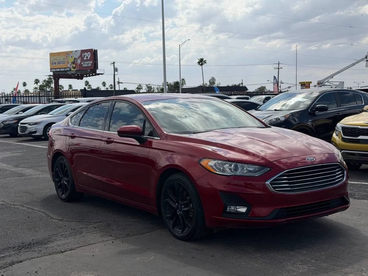 Used 2019 Ford Fusion SE w/ Equipment Group 151A FWD image 14