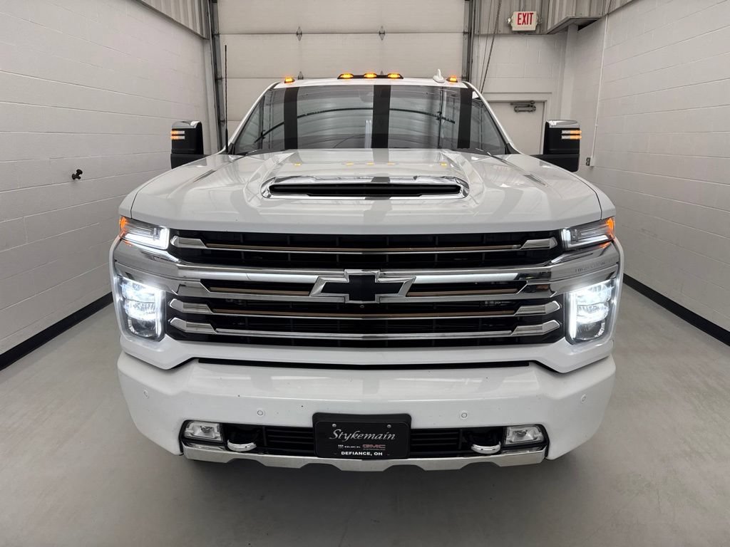 Used 2020 Chevrolet Silverado 3500 High Country w/ Z71 Off-Road Package AWD/4WD image 2