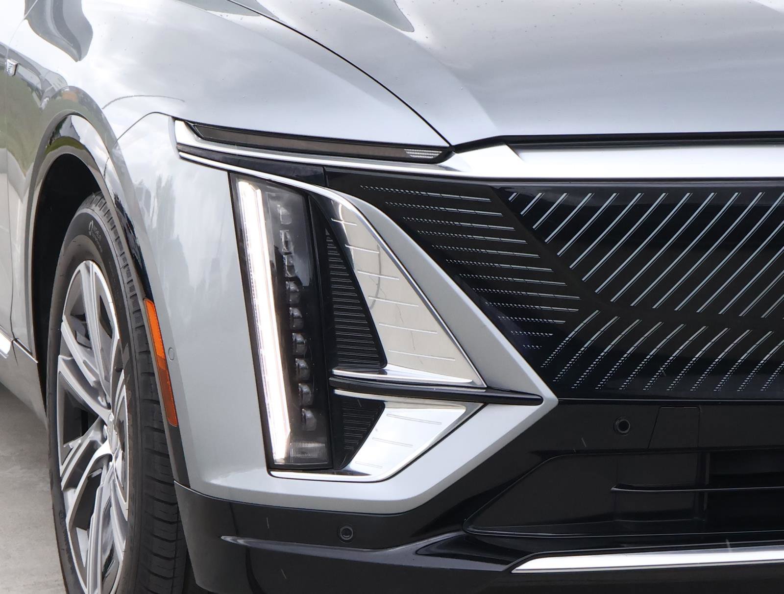 Certified 2024 Cadillac Lyriq Luxury image 9