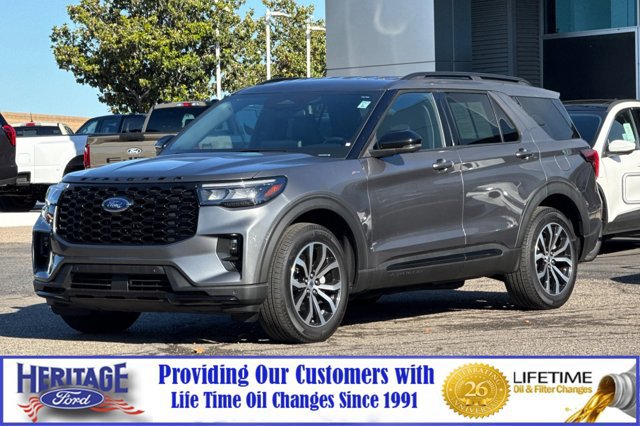 Used 2025 Ford Explorer ST-Line AWD/4WD image 8