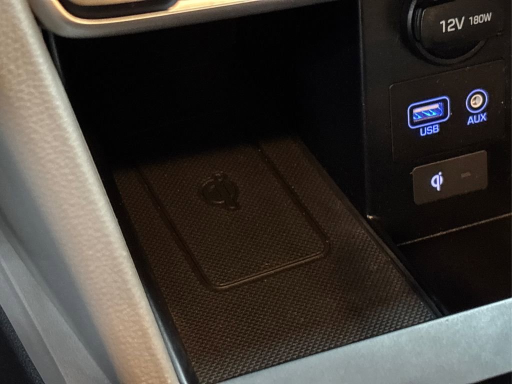 Used 2019 Hyundai Elantra Limited image 37