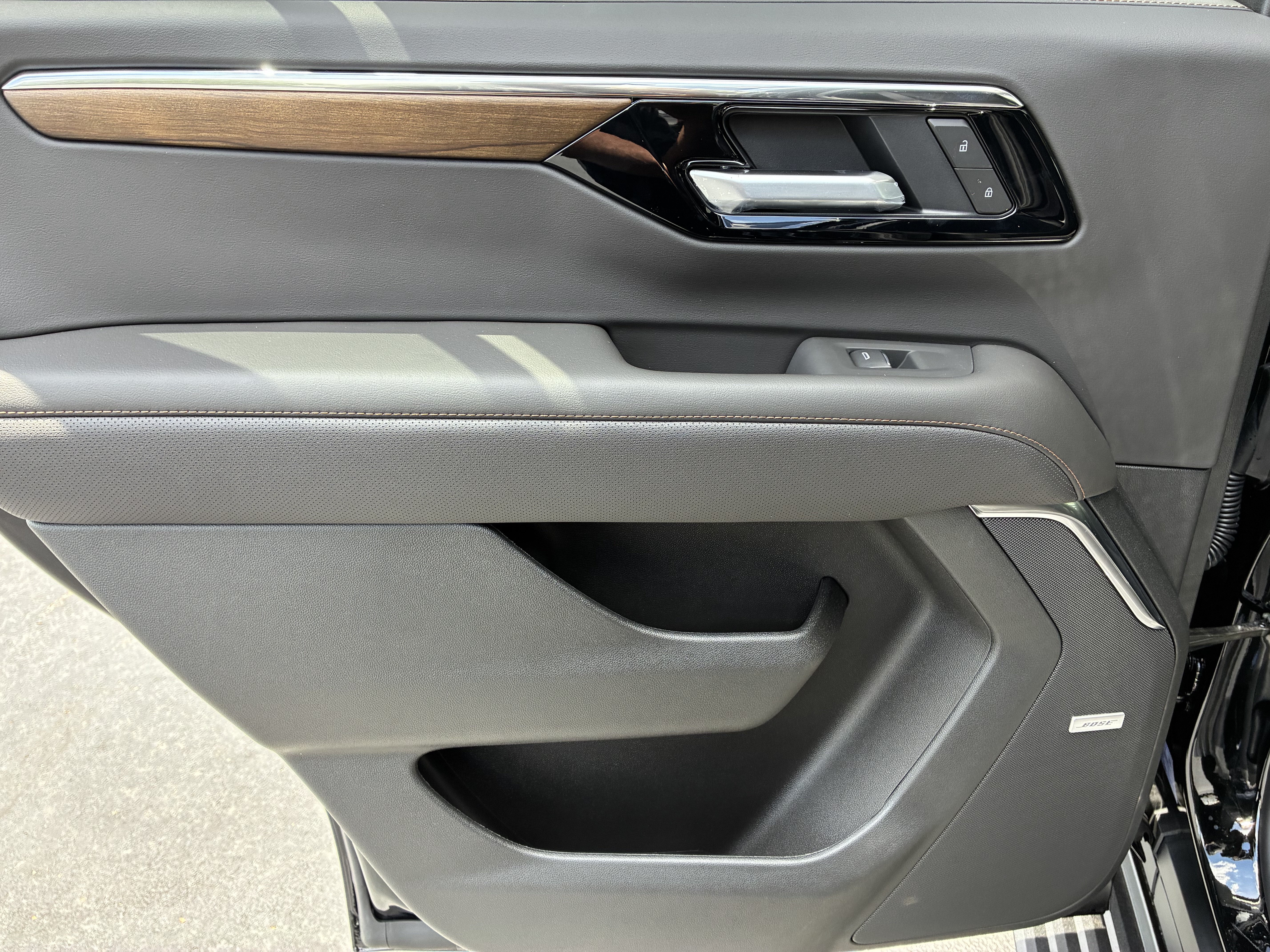 New 2026 Chevrolet Tahoe High Country AWD/4WD image 16