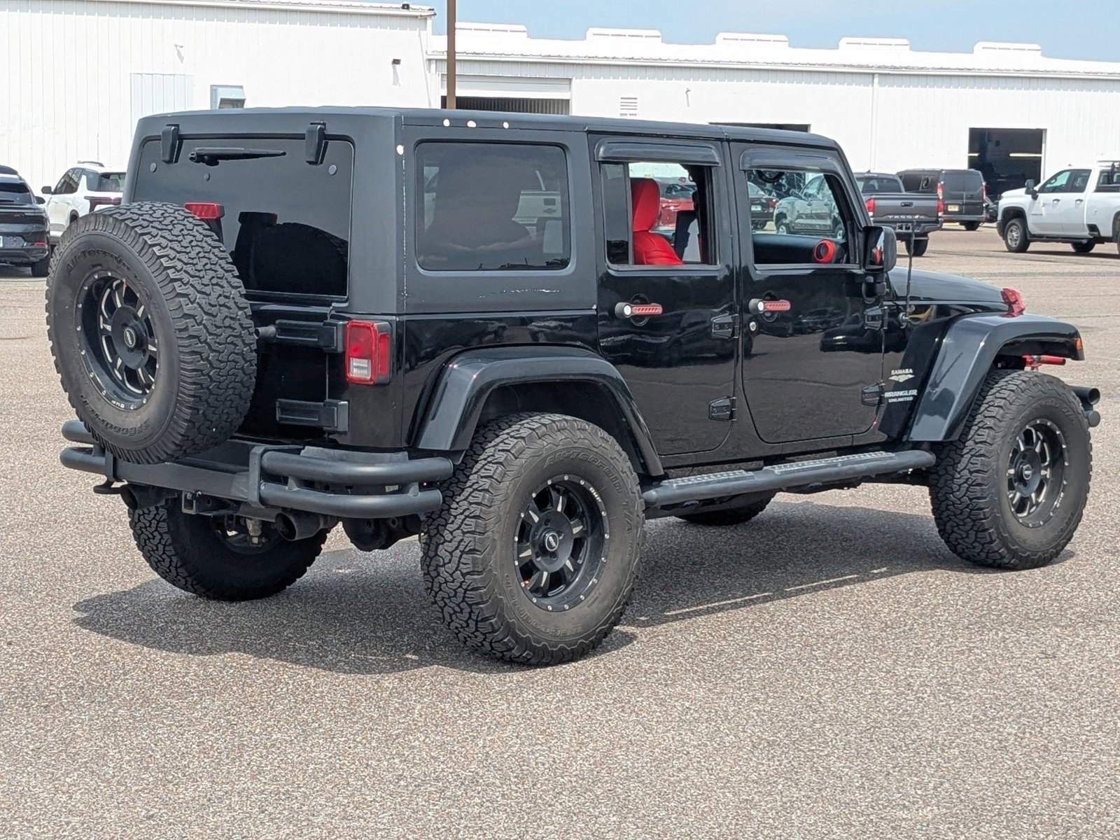 Used 2013 Jeep Wrangler Unlimited Sahara w/ Connectivity Group AWD/4WD image 5