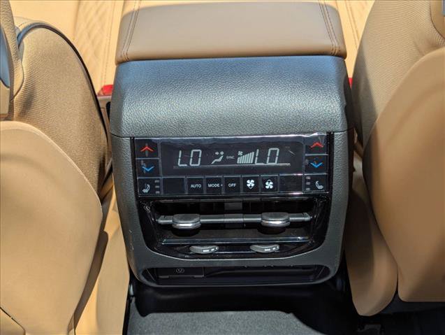 Used 2024 Jeep Grand Cherokee Summit w/ Adv Protech Group IV AWD/4WD image 17