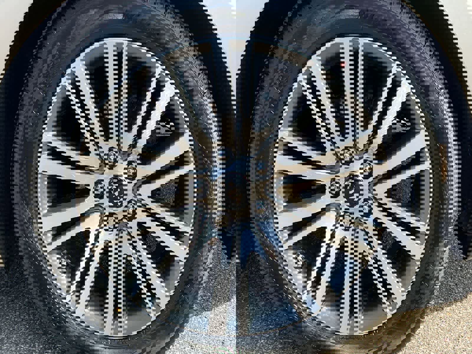 Used 2014 Kia Cadenza Premium image 14