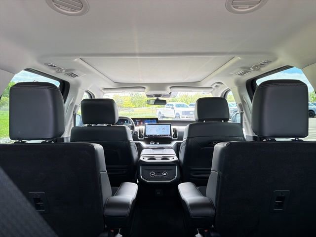 Used 2025 Ford Expedition Platinum AWD/4WD image 22