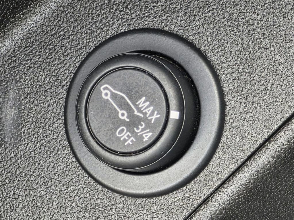 Used 2022 Chevrolet Equinox LT FWD image 30