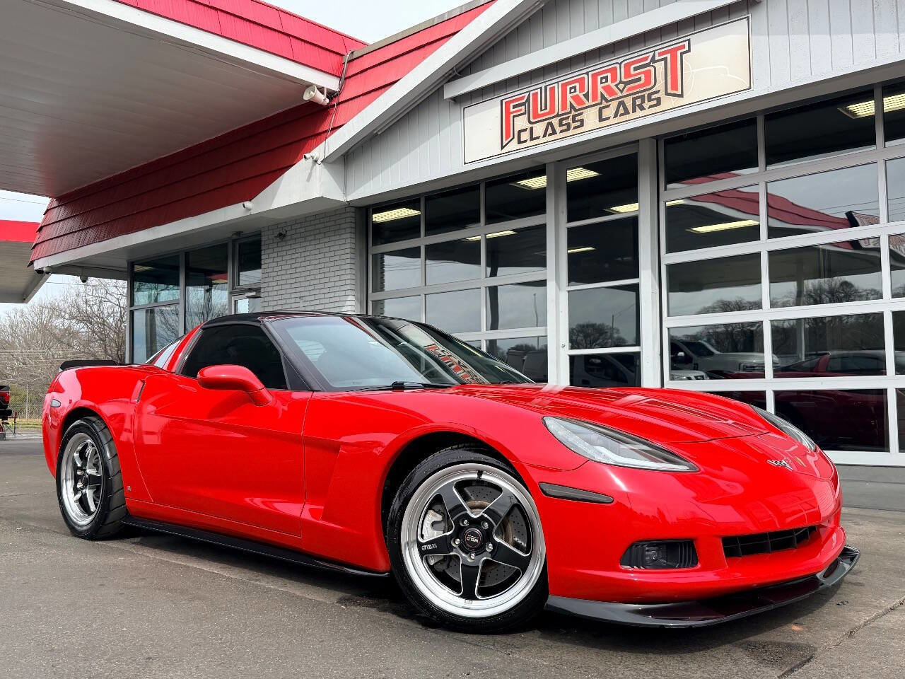 Used 2006 Chevrolet Corvette Coupe w/ Performance Package image 1